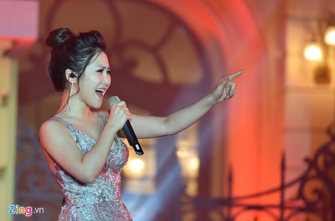 Hương Tràm hát tiếng Hàn ảnh 1 Huong Tram hat tieng Han anh 1