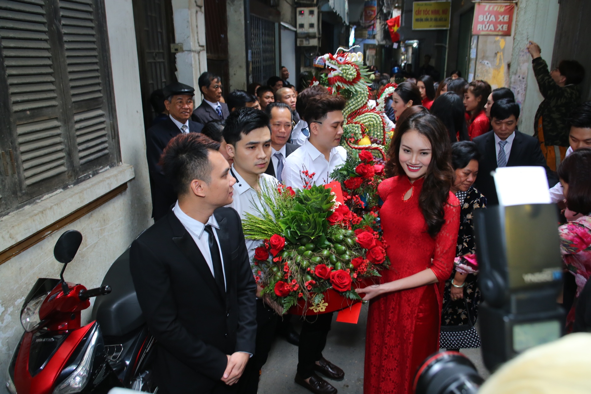 Hinh anh dam hoi khac viet anh 3