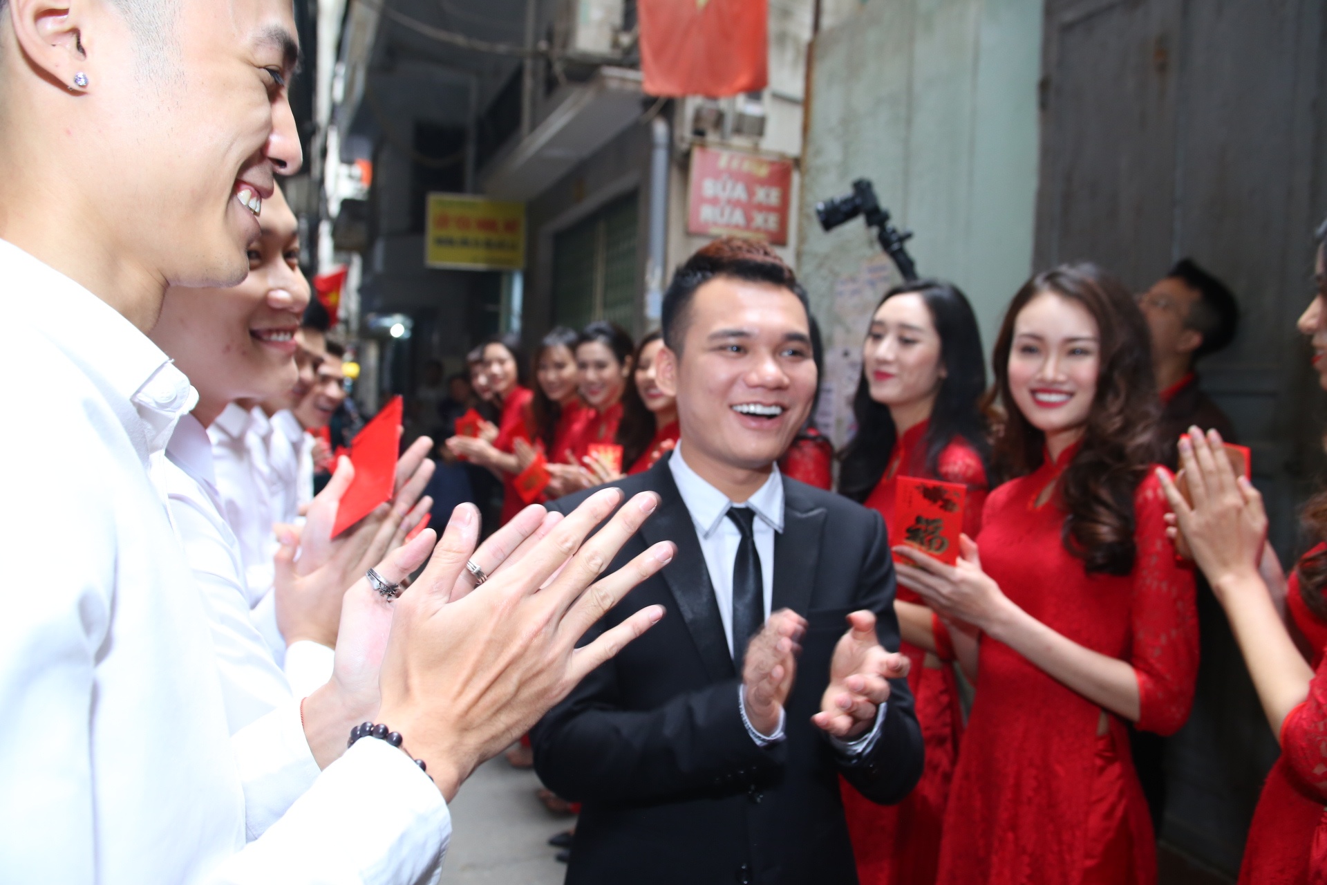 Hinh anh dam hoi khac viet anh 4