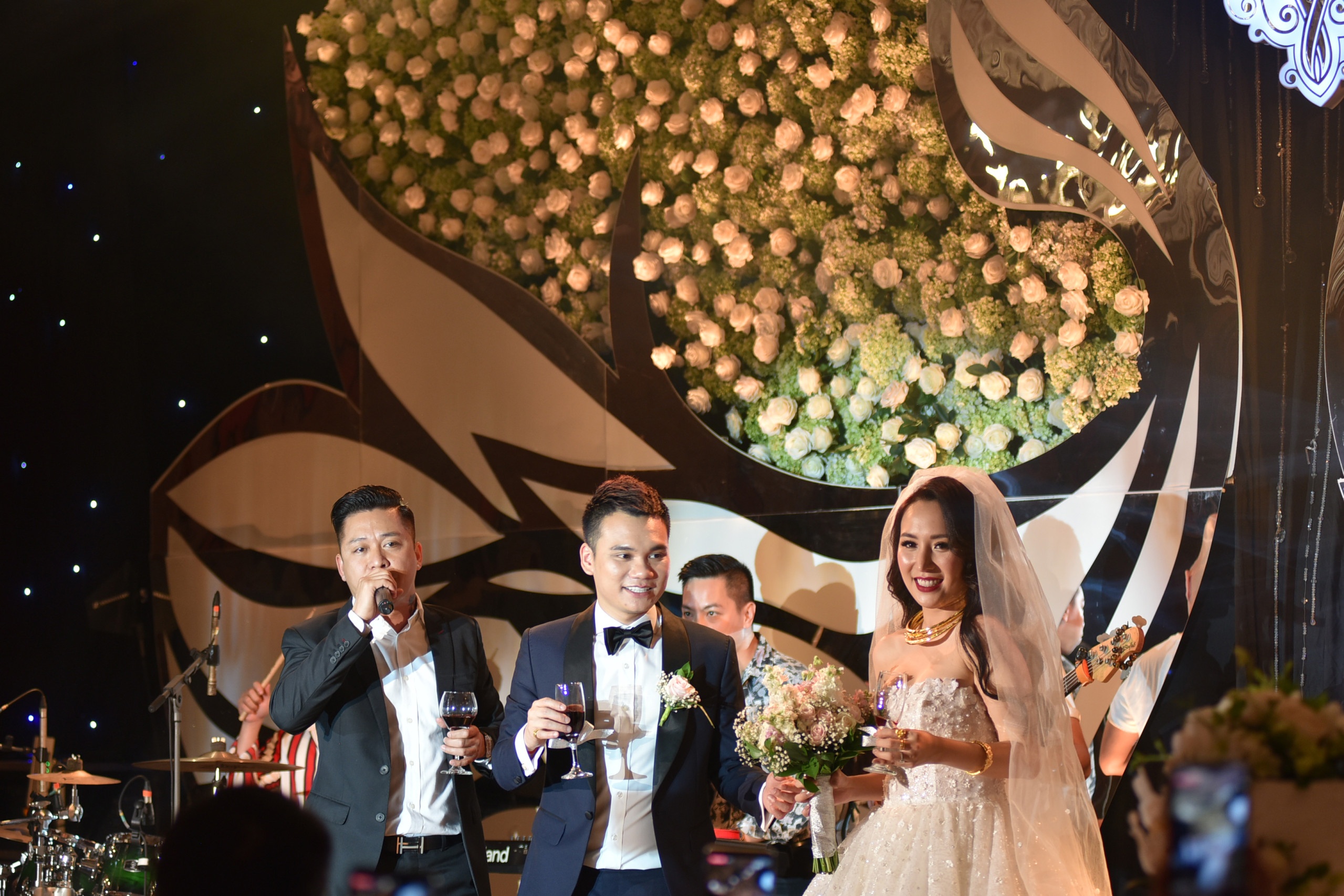 tiec cuoi khac viet anh 9