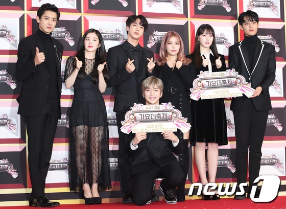 V tren tham do anh 10