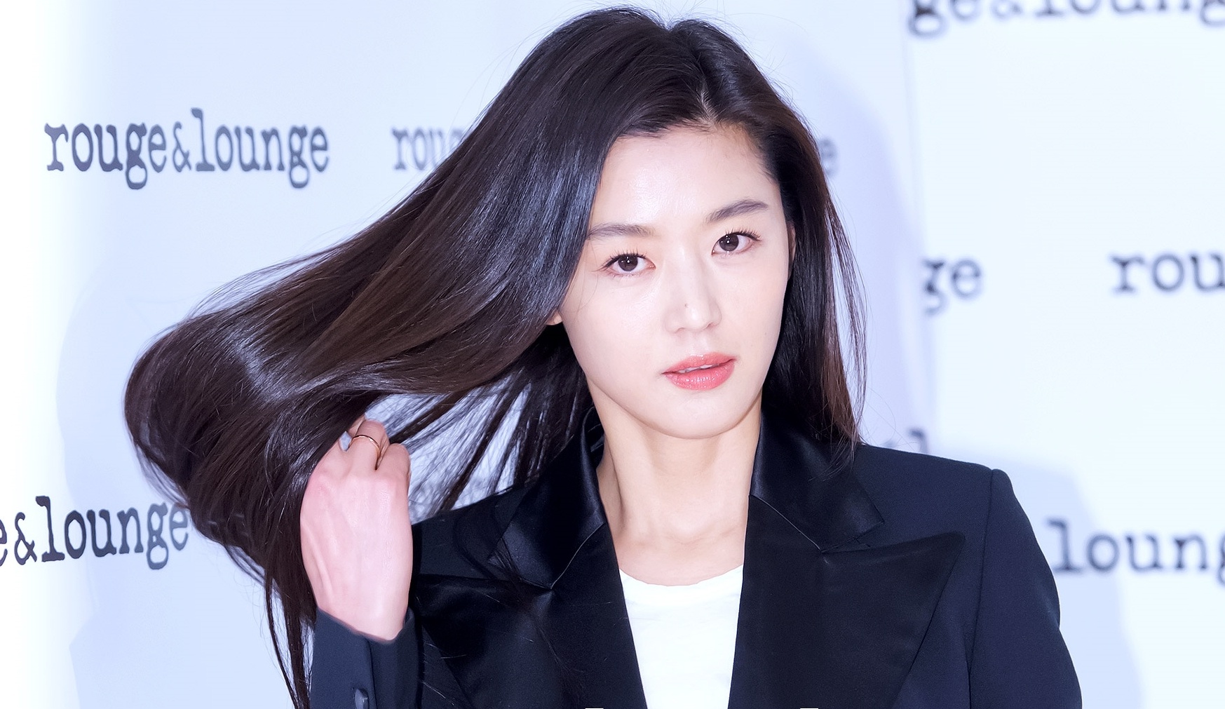 'Nu hoang quang cao' Jun Ji Hyun ha sinh con trai thu hai hinh anh