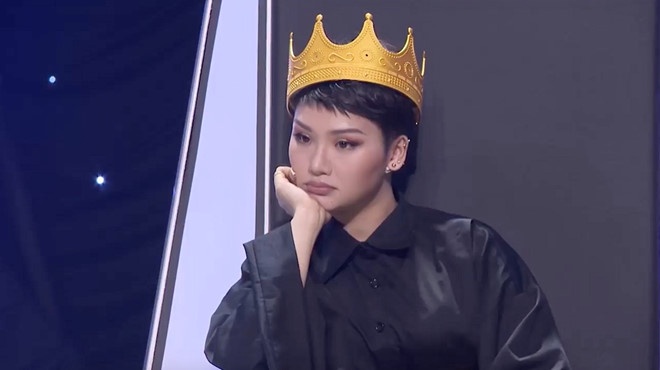 Sao dai chien: Gia tri am nhac bi lu mo boi tranh cai hinh anh