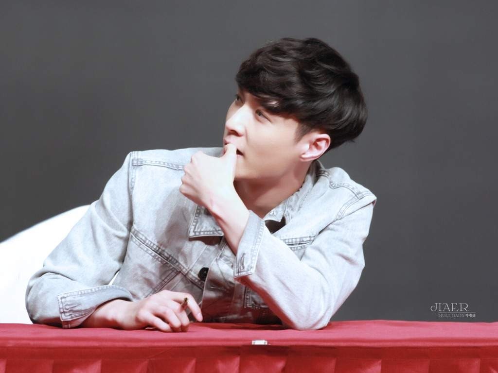 dien xuat cua cuu thanh vien exo anh 8