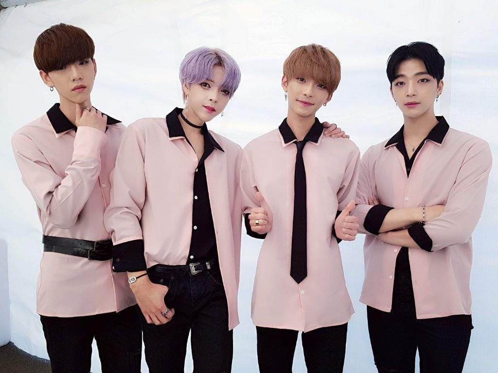 nhóm nhạc giống hệt con gái ảnh 1 nhom nhac giong het con gai anh 1