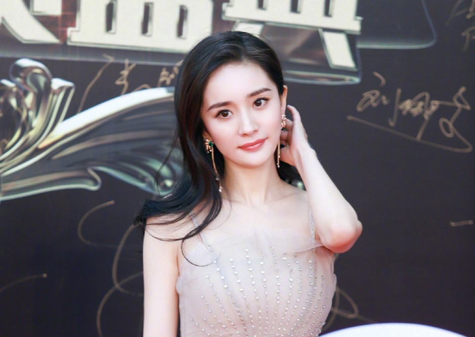 Chung Han Luong gia nua, Duong Mich toa sang tren tham do hinh anh