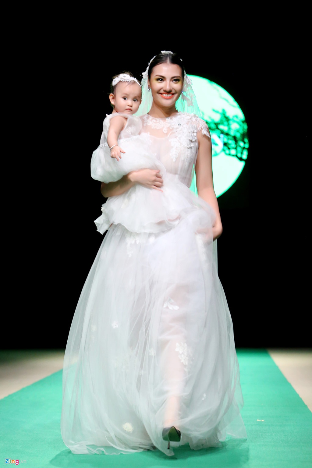 Hồng Quế nói về việc làm mẹ đơn thân ảnh 2 Hong Que noi ve viec lam me don than anh 2