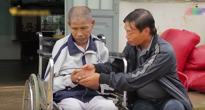 Hat mai uoc mo: Tran Thanh khoc vi chuyen gia dinh 3 nguoi qua doi hinh anh