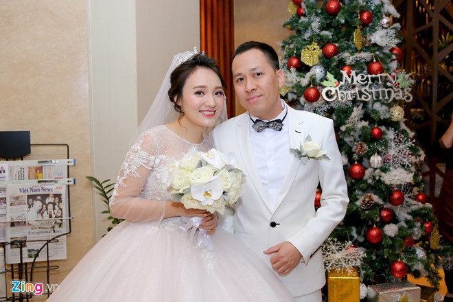 Nhật Thuỷ sinh con đầu lòng ảnh 2 Nhat Thuy sinh con dau long anh 2