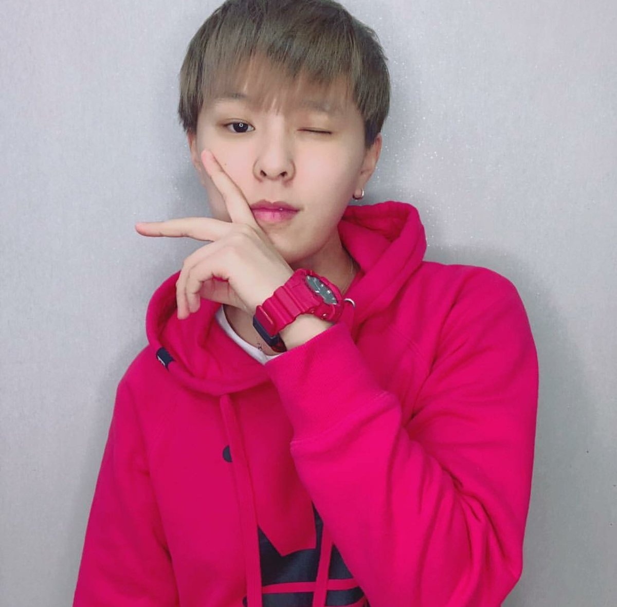 thi sinh gay sot vi qua dep trai anh 6