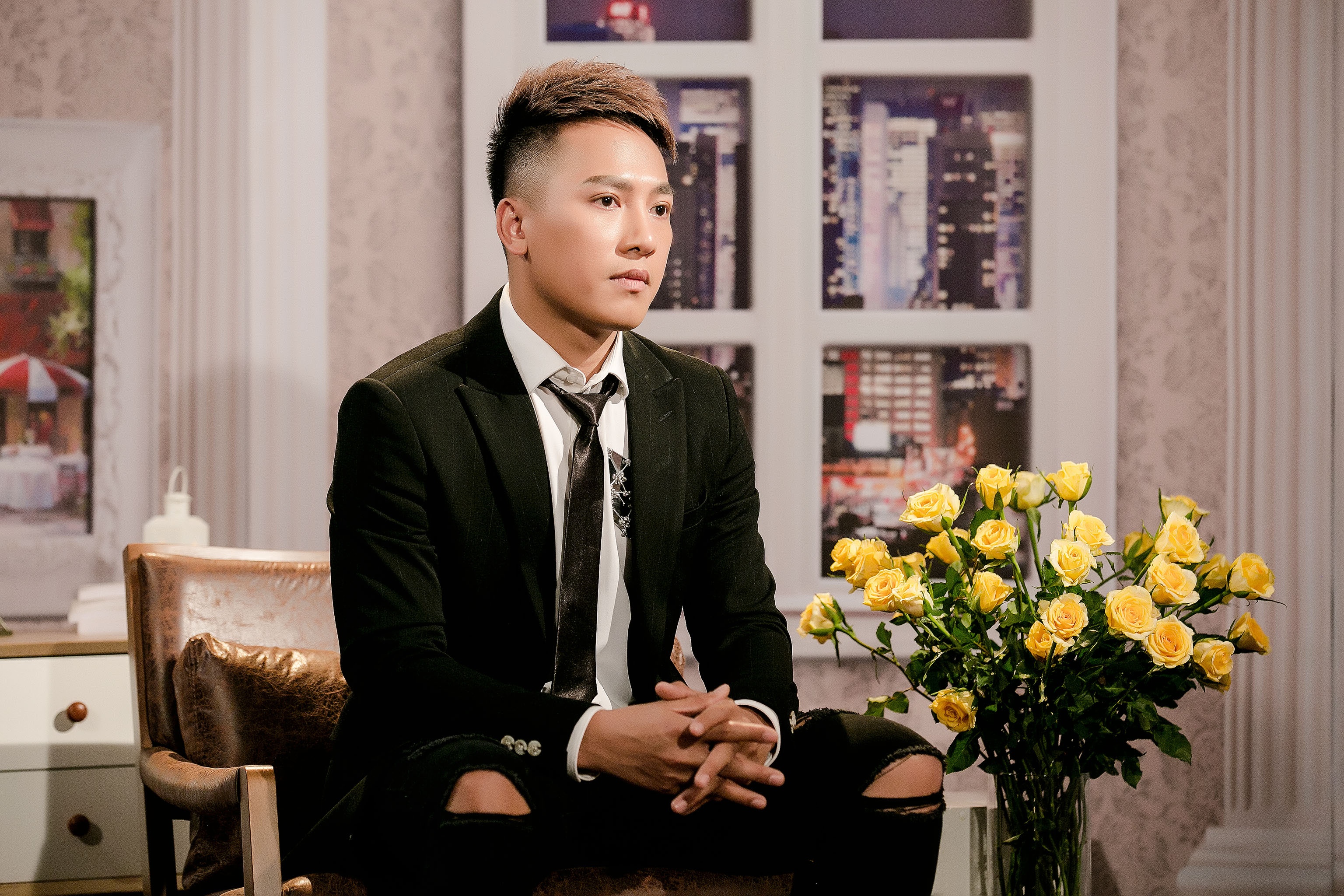 Chau Khai Phong ke chuyen bi dai gia dong tinh nhan tin ga tinh hinh anh