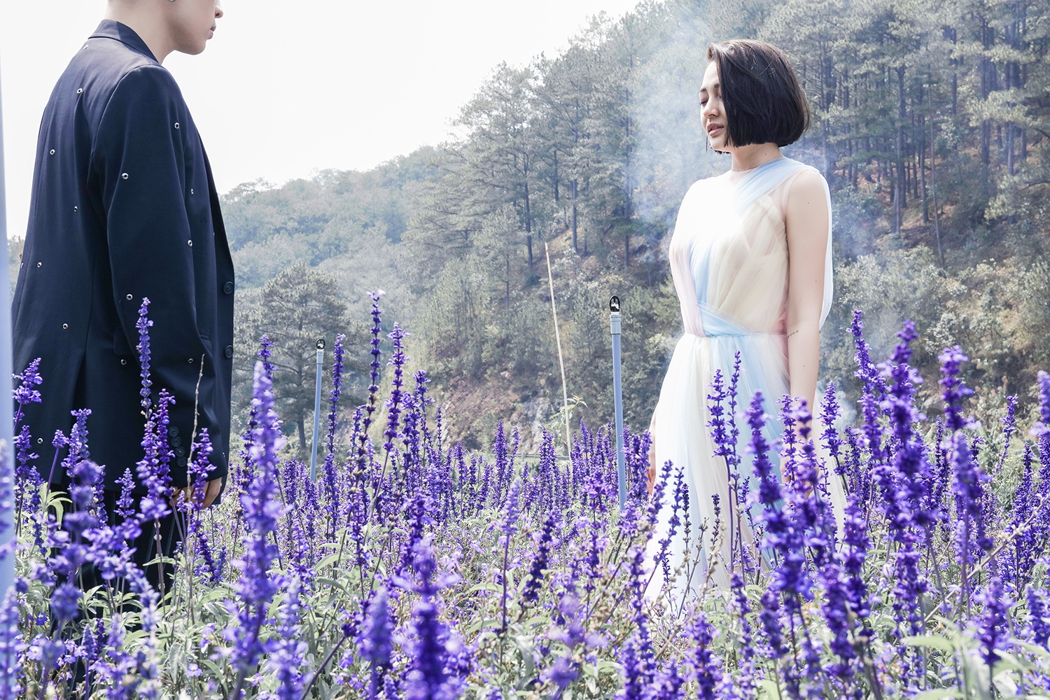 MV Ai khoc noi dau hinh anh