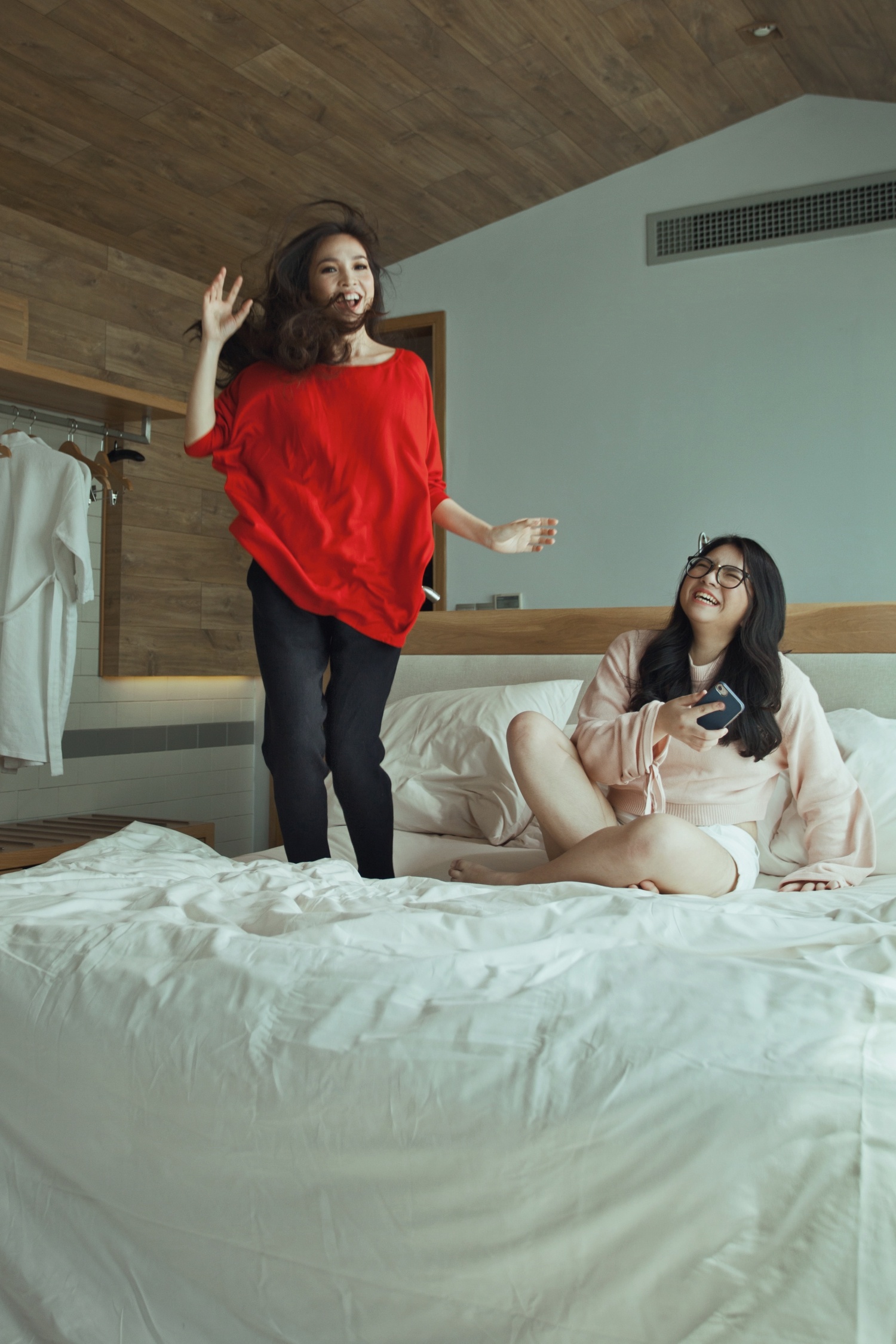 hien thuc va con gai anh 8