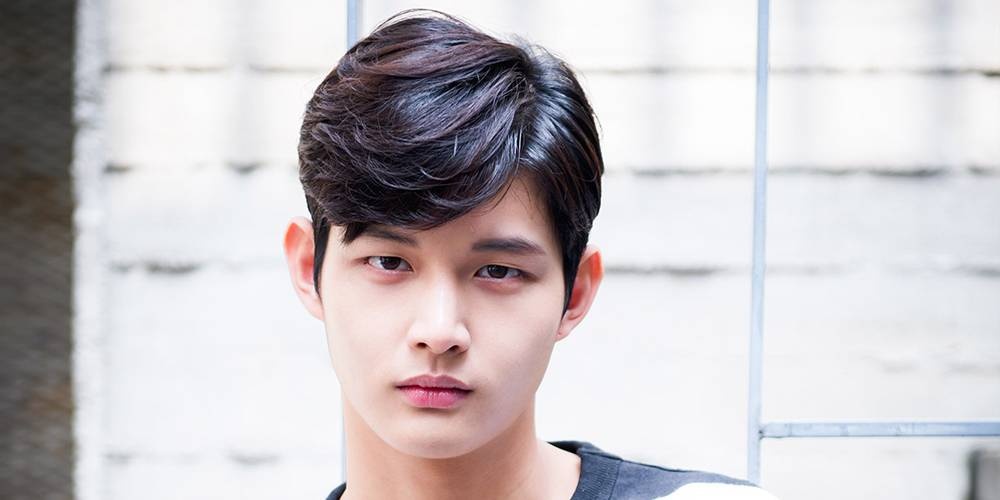 Lee Seo Won bieu dien cung I.O.I hinh anh