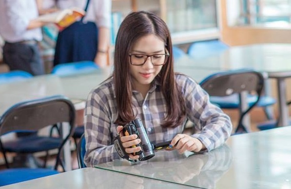 Ca khuc ve tuoi hoc tro cua Thuy Chi gay xuc dong mua chia ly hinh anh