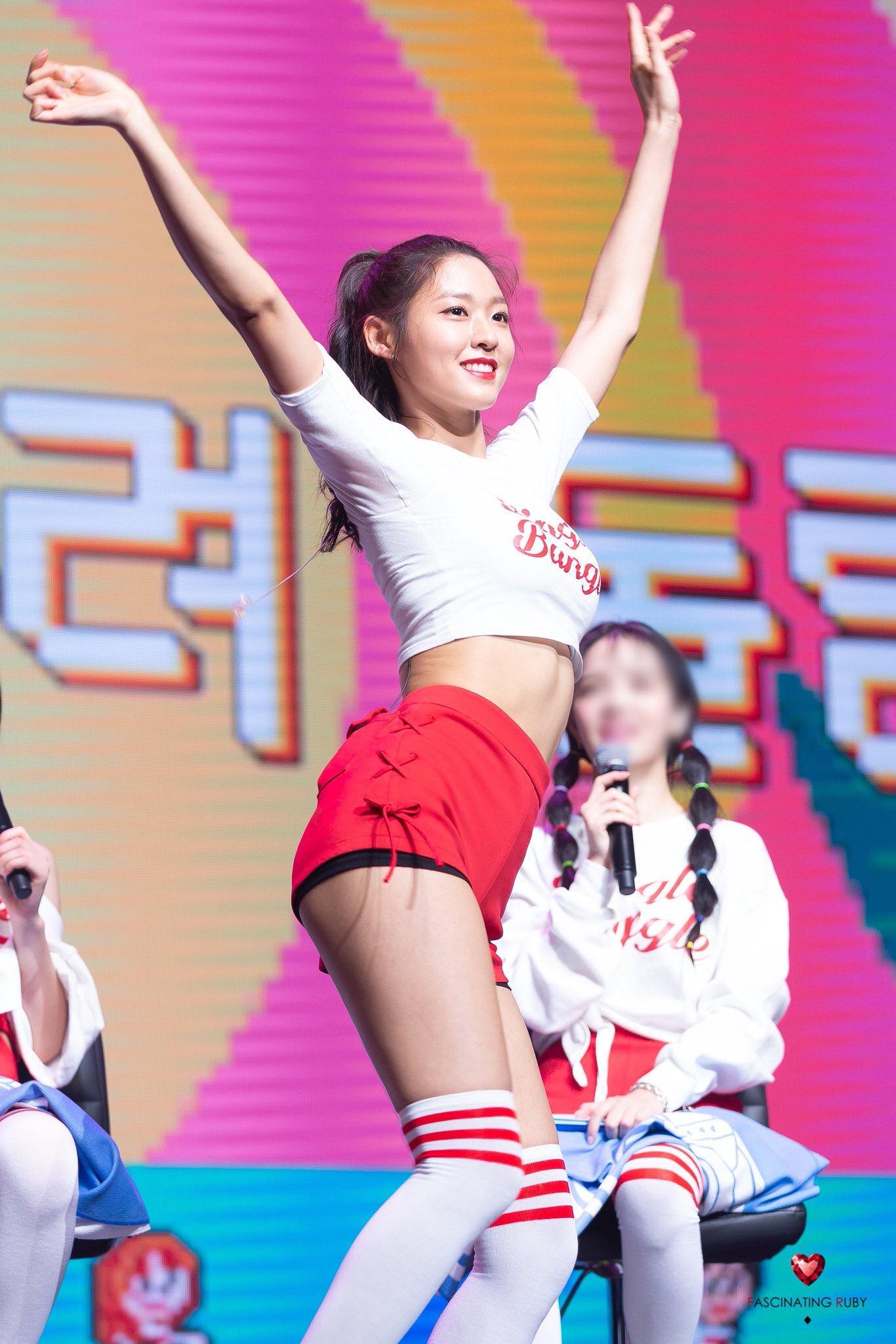 Seolhyun gay sot voi body hoan hao anh 4