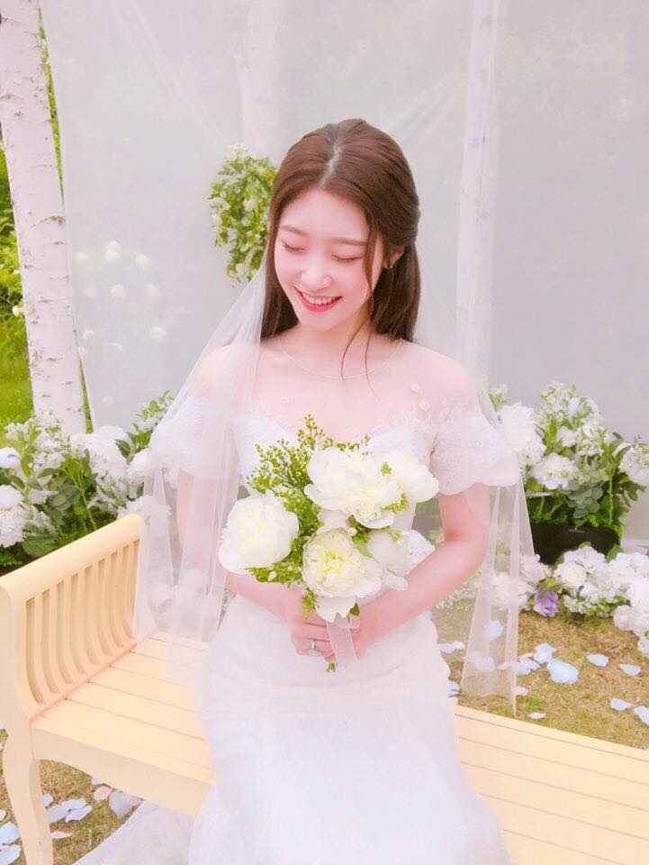 chaeyeon mac vay cuoi anh 2