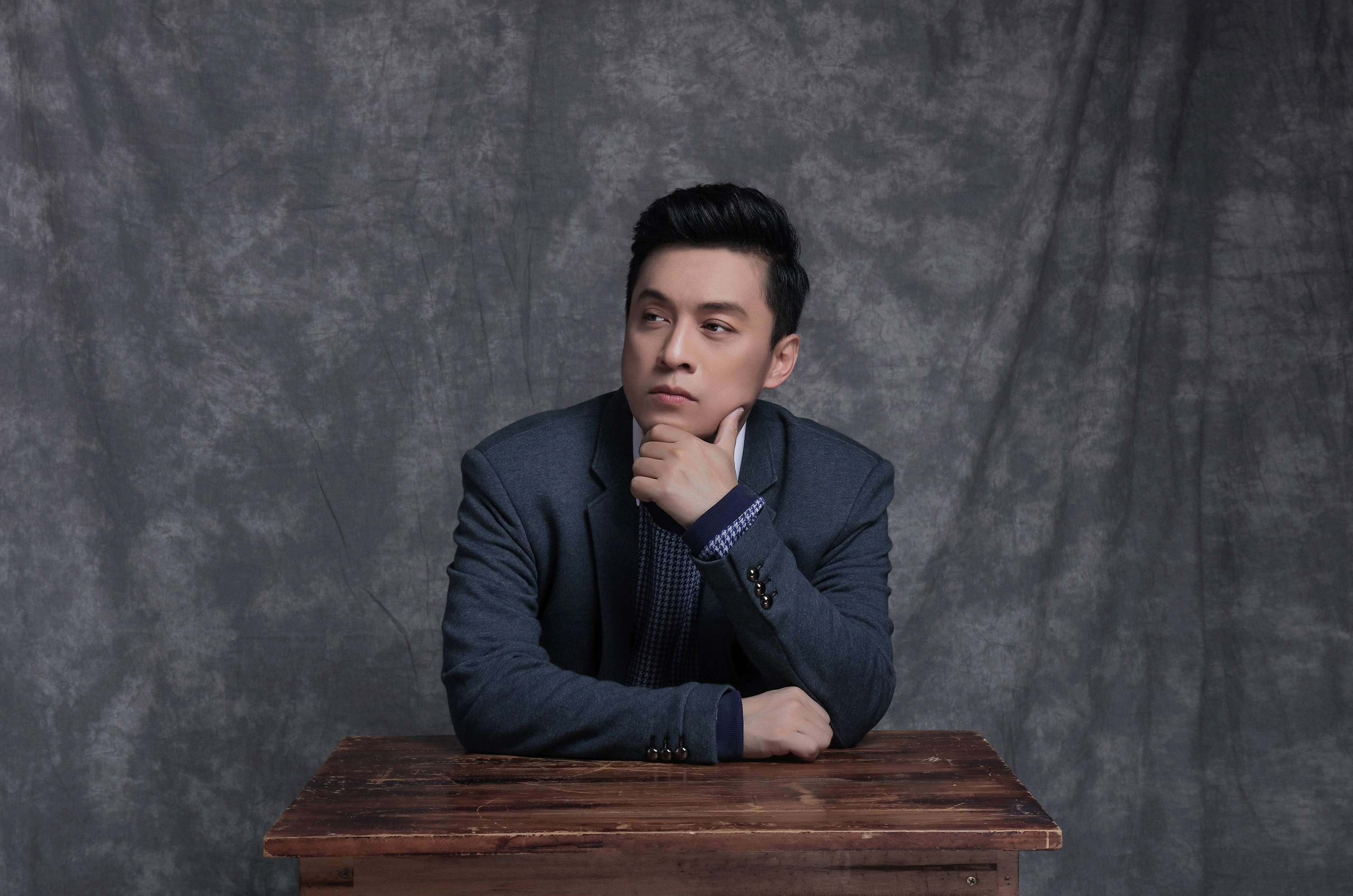 Lam Trường hát Lãng quên chiều thu ảnh 1 Lam Truong hat Lang quen chieu thu anh 1
