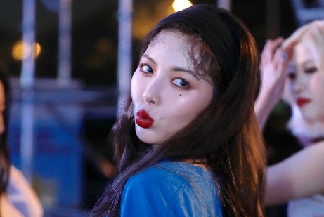 'Nu hoang' HyunA tao dang goi cam, ky tang fan Viet tai hau truong hinh anh