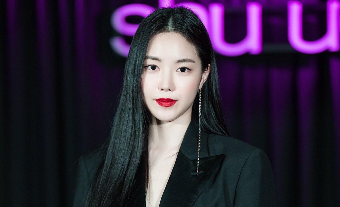 'Nu than' Naeun xuat hien khac la khien fan khong the nhan ra hinh anh