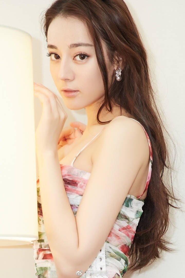 Dich Le Nhiet Ba xinh dep trong hinh moi anh 3