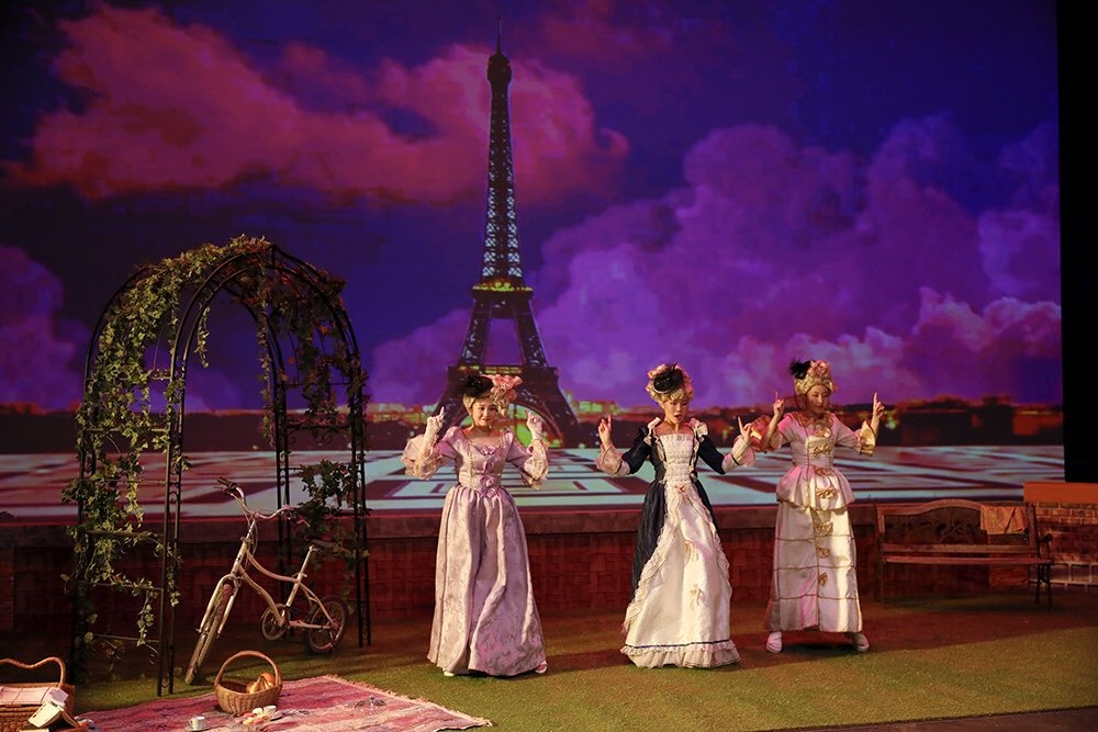 momoland mac ao dai anh 6