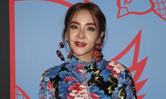 'My nhan khong tuoi' Sandara xuong sac vi kieu trang diem 'tham hoa' hinh anh