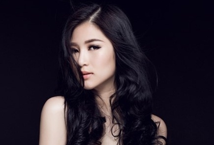 Huong Tram: 'Toi bi am anh vi moi tinh dau suot 5 nam qua' hinh anh