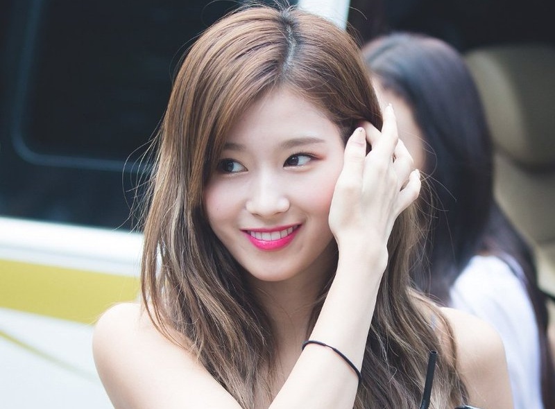 Dan nu than the he moi cua Kpop 'do sac' trong chuong trinh am nhac hinh anh