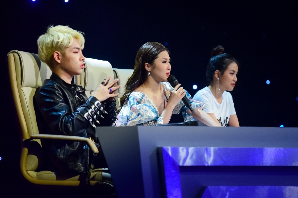 nhung diem gay tranh cai cua The Debut anh 2