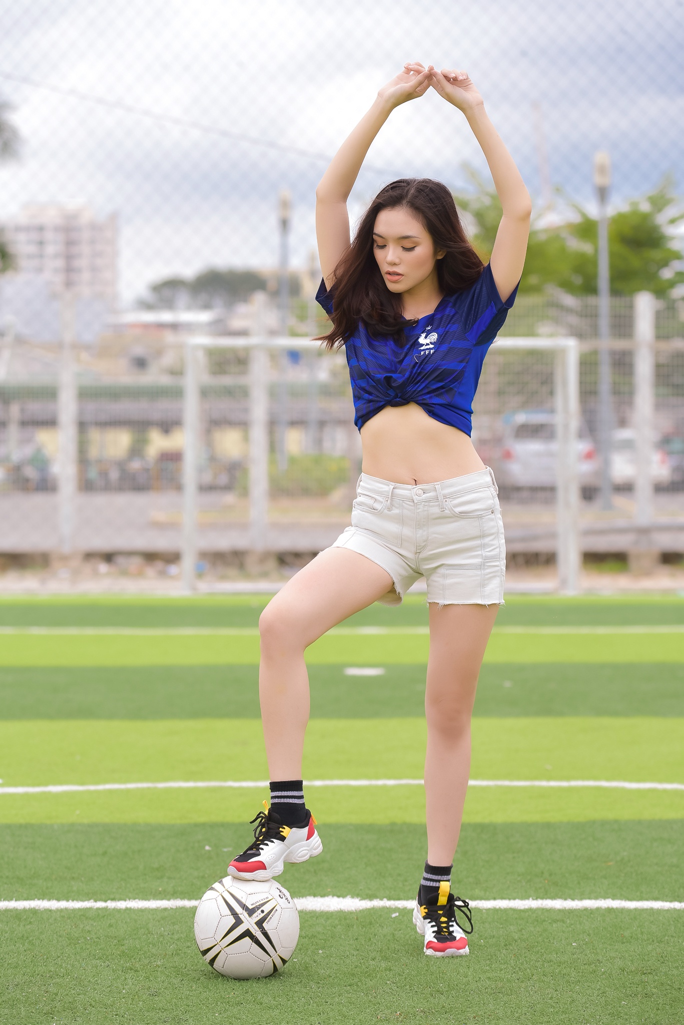 dien vien Nhat Ha ung ho doi Phap anh 3