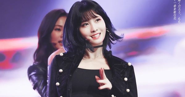 Video gay tranh cai voi man khoe giong cua Momo hinh anh