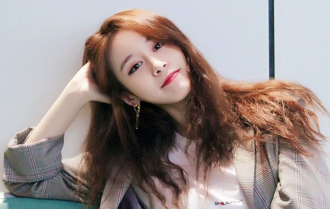 Hat tieng Viet qua tot, Jiyeon gay tranh cai hinh anh