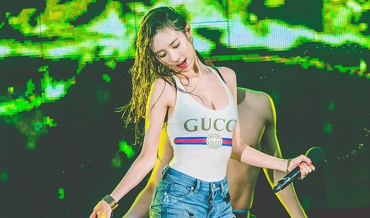 Hai 'nu than quyen ru' Kpop do ve sexy khi dien chung su kien hinh anh