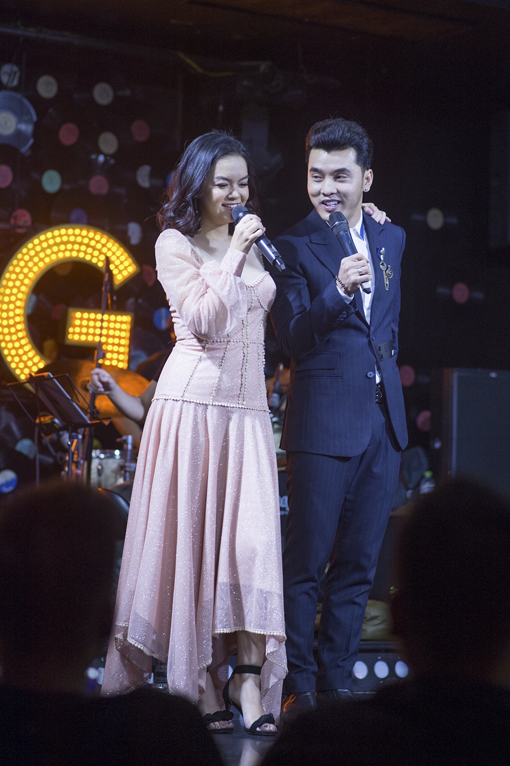 phạm quỳnh anh song ca Ưng Hoàng Phúc ảnh 2 pham quynh anh song ca Ung Hoang Phuc anh 2