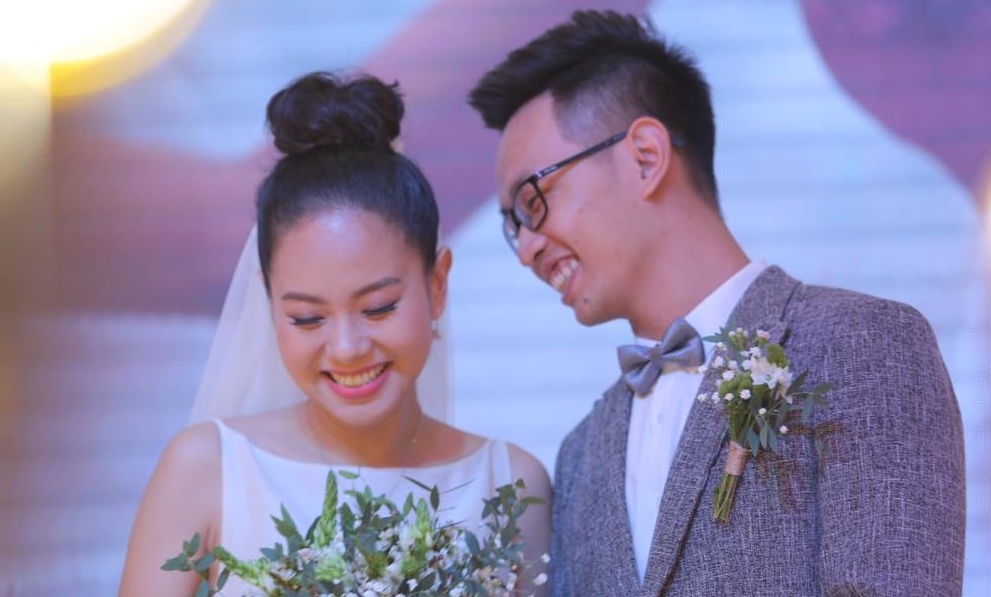 A quan Vietnam Idol Hoang Quyen hat tang chong trong ngay cuoi hinh anh