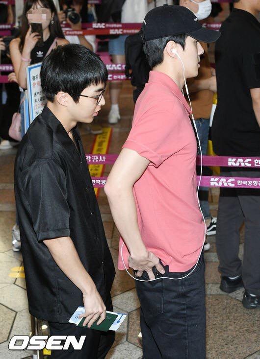 dan sao SM o san bay anh 10