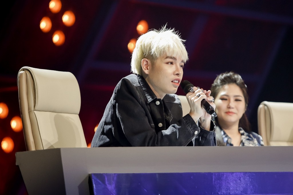 ca si 9x lam giam khao anh 3