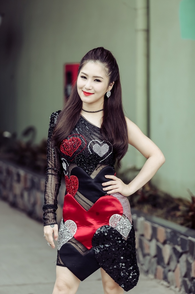 Đức Phúc loại Hương Tràm ảnh 2 Duc Phuc loai Huong Tram anh 2