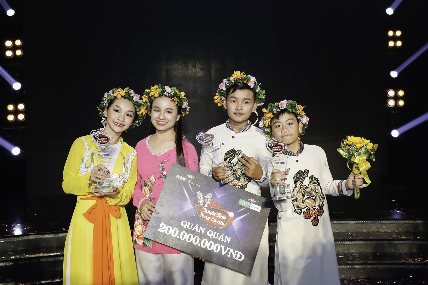 bao hoa quan quan anh 11