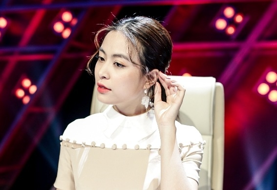 Hoang Thuy Linh che Duc Phuc: 'Con non va xanh lam' hinh anh