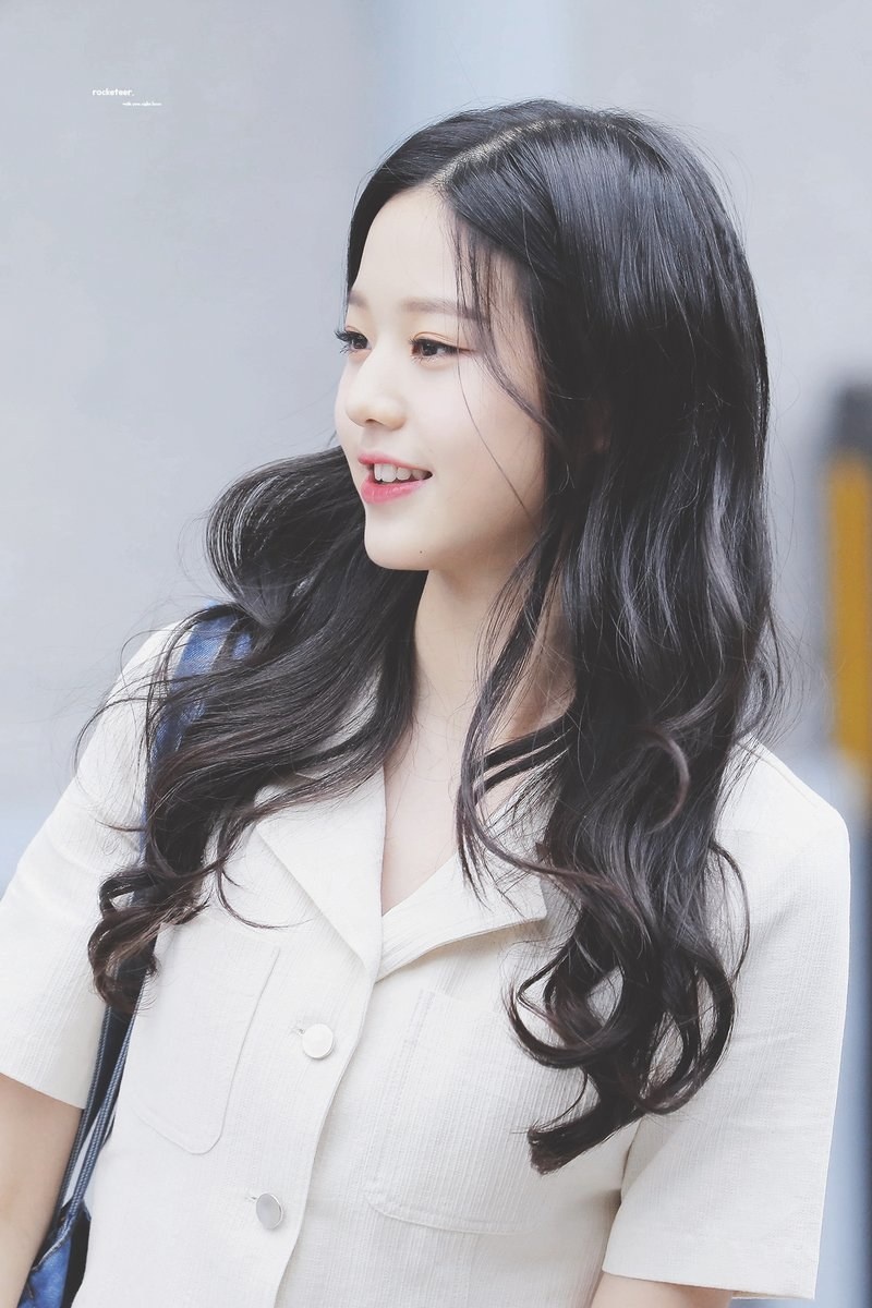 Jang Won Young gay sot voi chieu cao noi bat anh 1