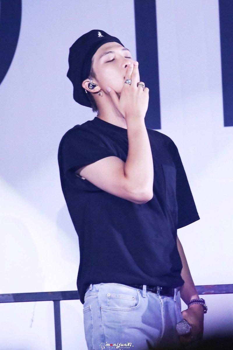 BTS trong concert anh 10