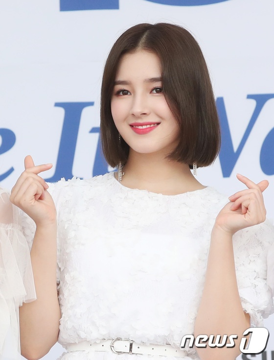 Dan nu than trong le trao giai anh 7