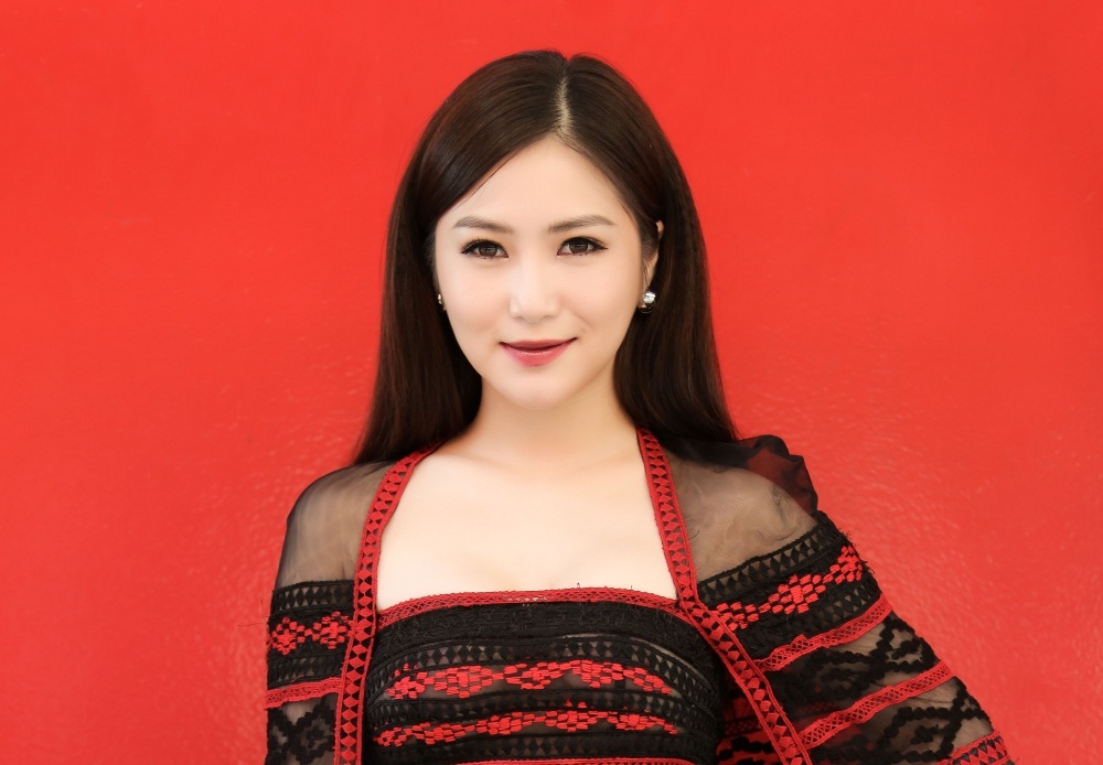 Huong Tram khen ngoi thi sinh hat ca khuc gay tranh cai cua Chi Pu hinh anh