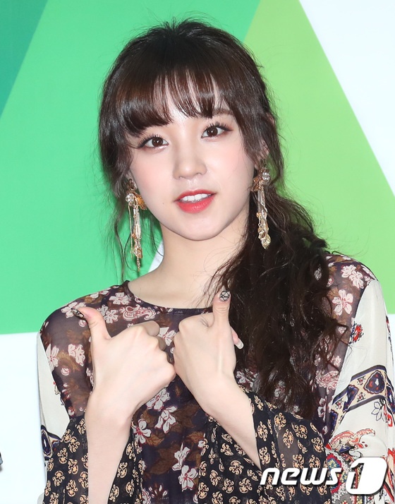 Seolhyun lo mat bong dau anh 5