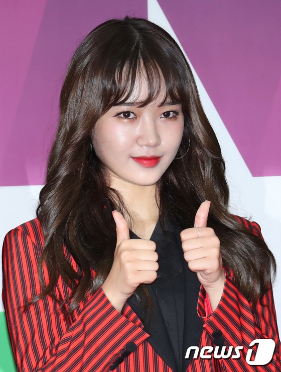 Seolhyun lo mat bong dau anh 7