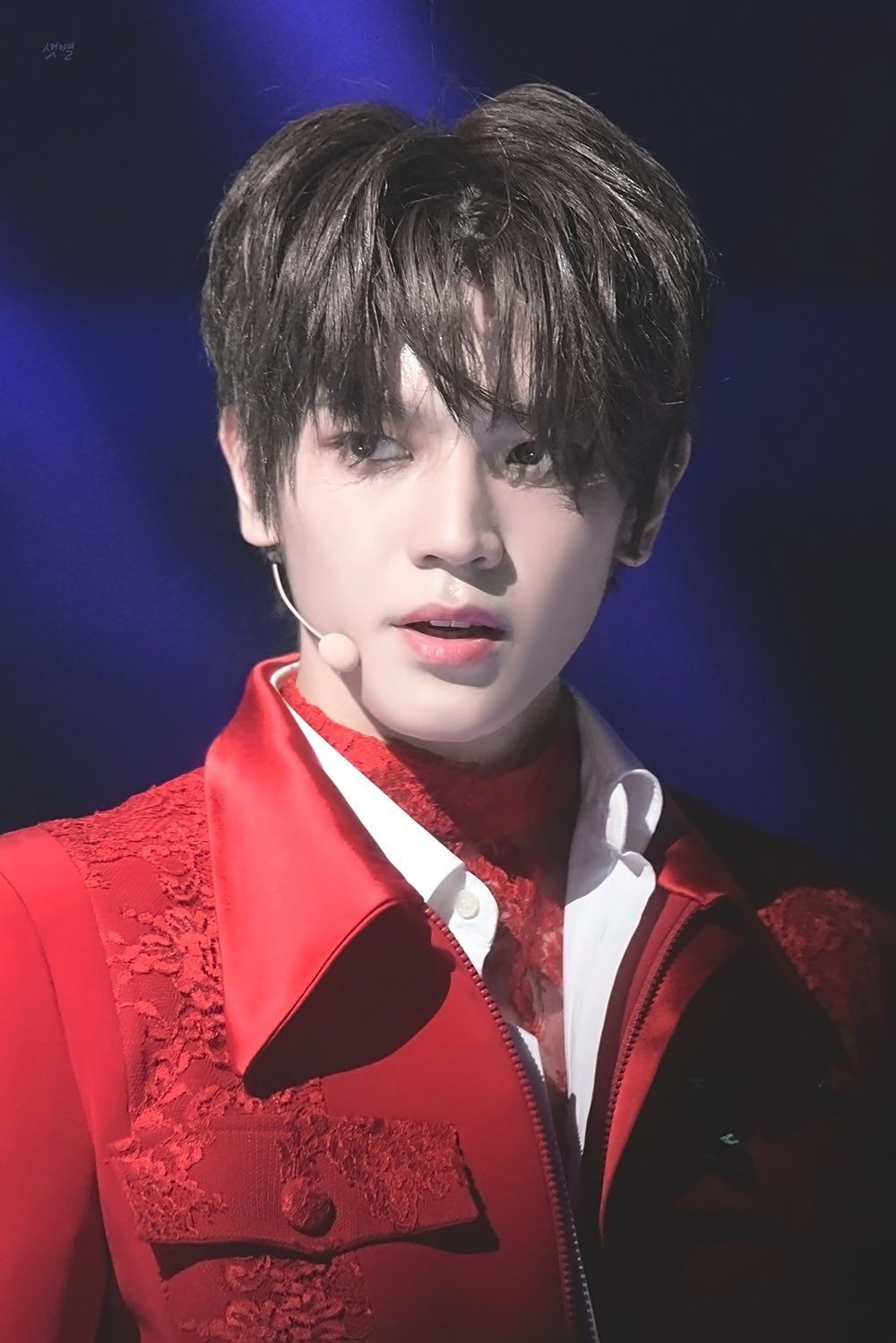 Taeyong dinh phot nhan cach anh 3