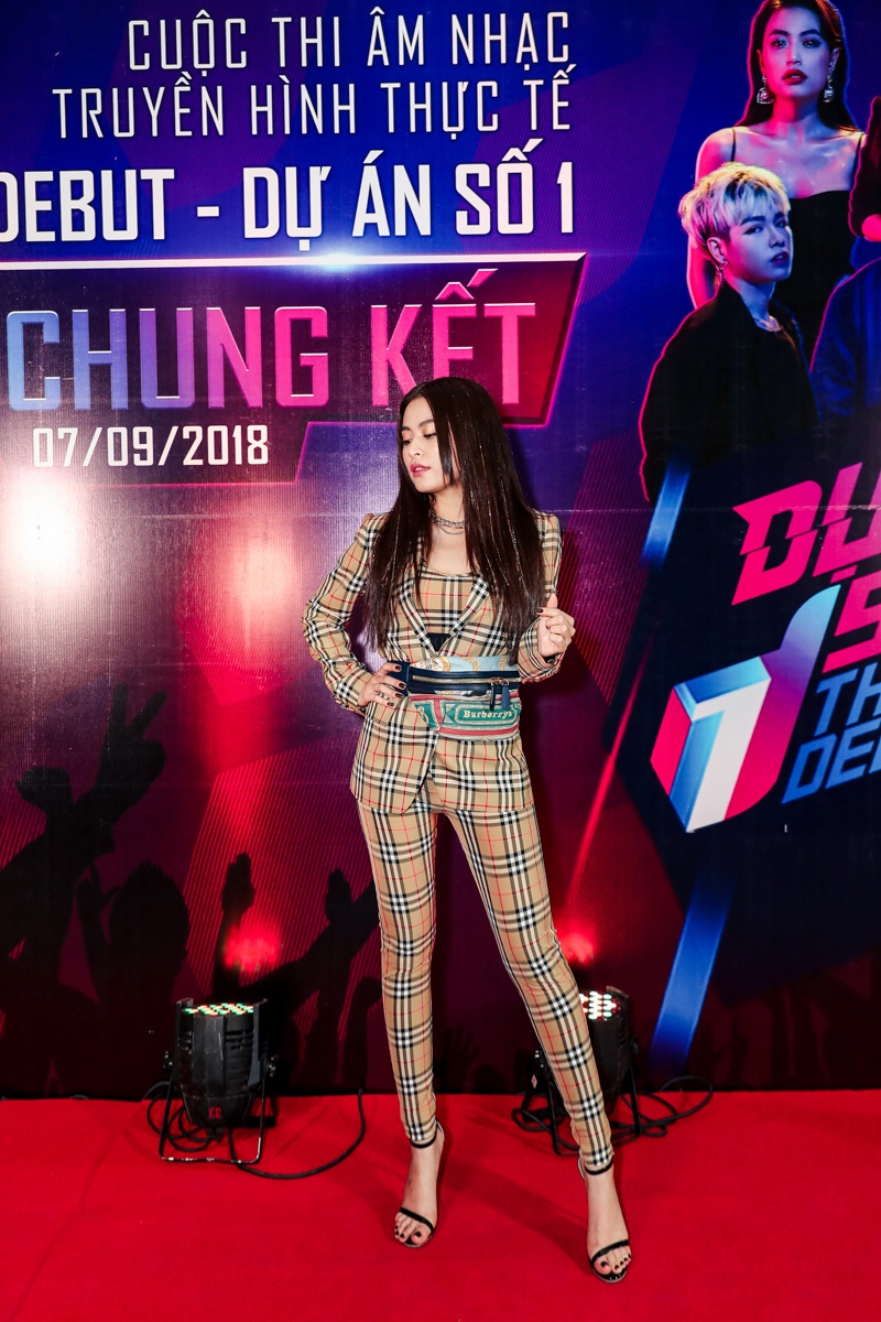 Duc Phuc than thiet voi Hoang Thuy Linh anh 3