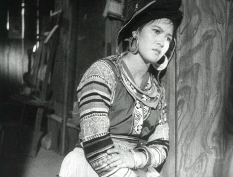 Tuc cuop vo va cuoc doi den toi cua My 'Vo chong A Phu' duoc tai hien hinh anh